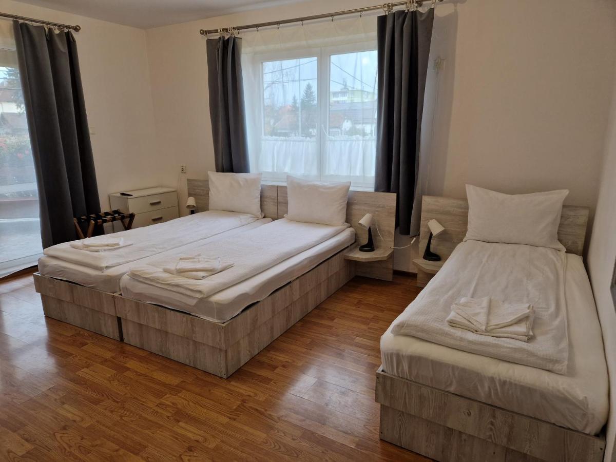 Отель Sepsi Relax Сфынту-Георге Экстерьер фото